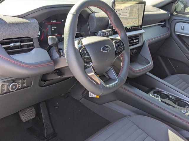 2026 Ford Explorer ST-Line photo 2