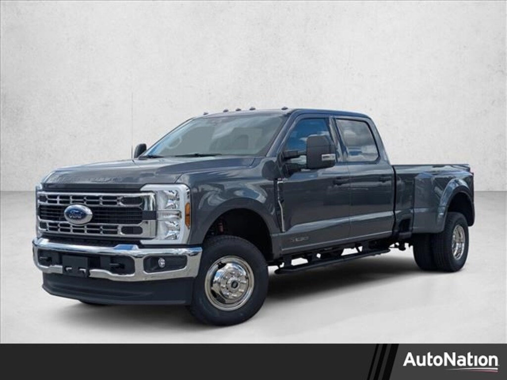New 2026 Ford F-350 XLT Truck Crew Cab