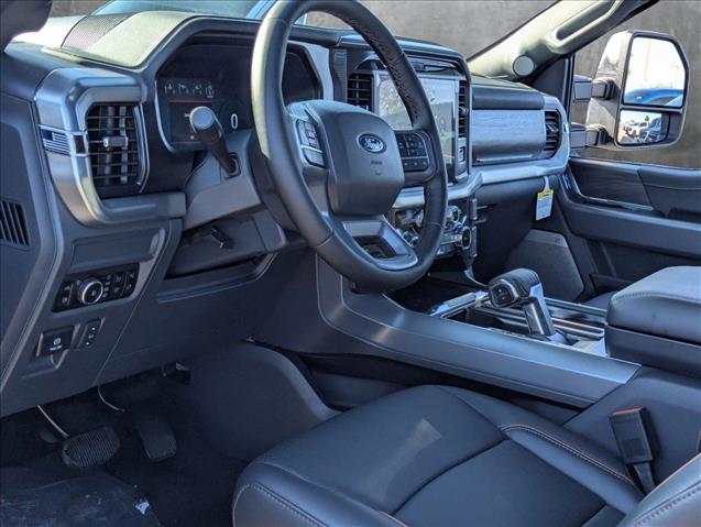 2025 Ford F-150 Lariat photo 3