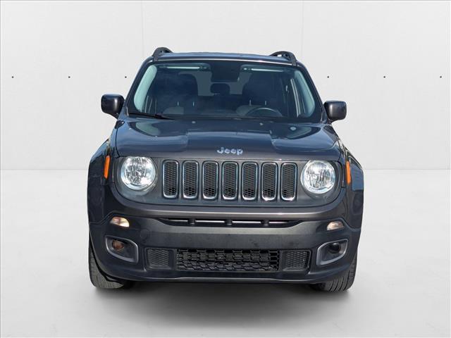 2016 Jeep Renegade Latitude photo 2