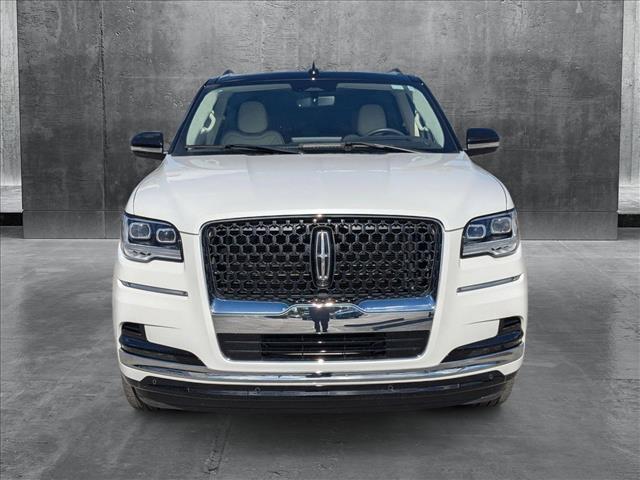 2024 Lincoln Navigator Black Label photo 2