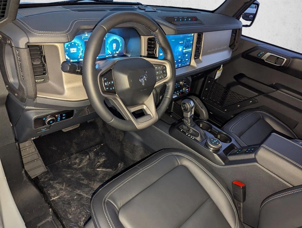 New 2025 Ford Bronco Outer Banks SUV