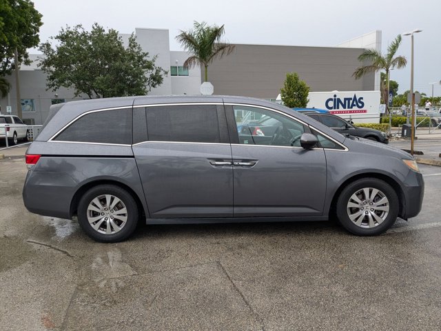 2017 Honda Odyssey EX photo 4