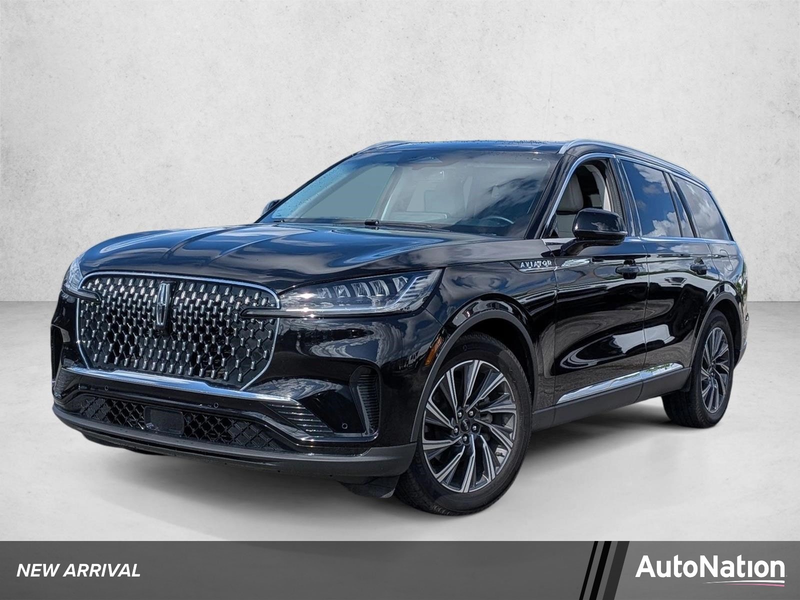2025 Lincoln Aviator Premiere RWD's photo
