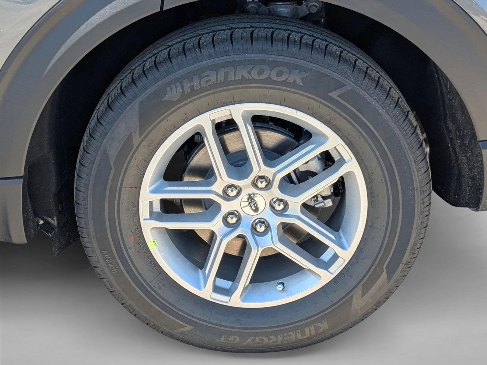 2026 Ford Explorer Active - Photo 9