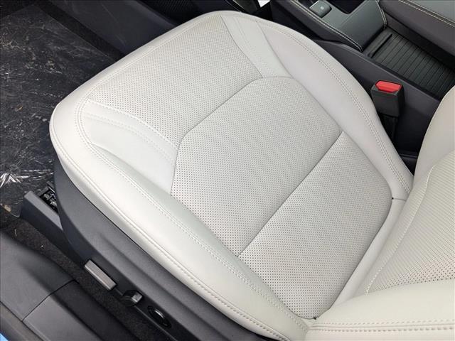 2025 Ford Mustang Mach-E Premium photo 4