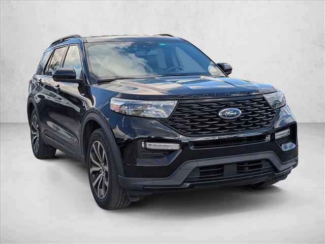 2022 Ford Explorer ST-Line photo 2