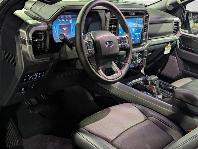2025 Ford F-150 Lariat photo 3