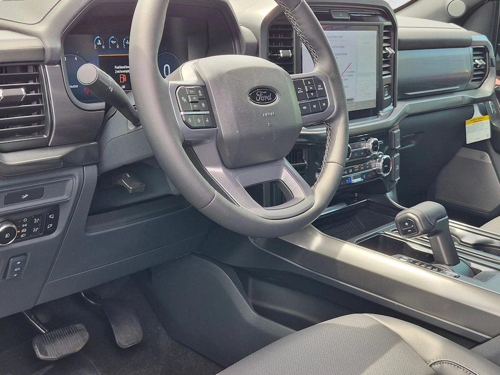 New 2026 Ford F-150 LARIAT Truck SuperCrew Cab