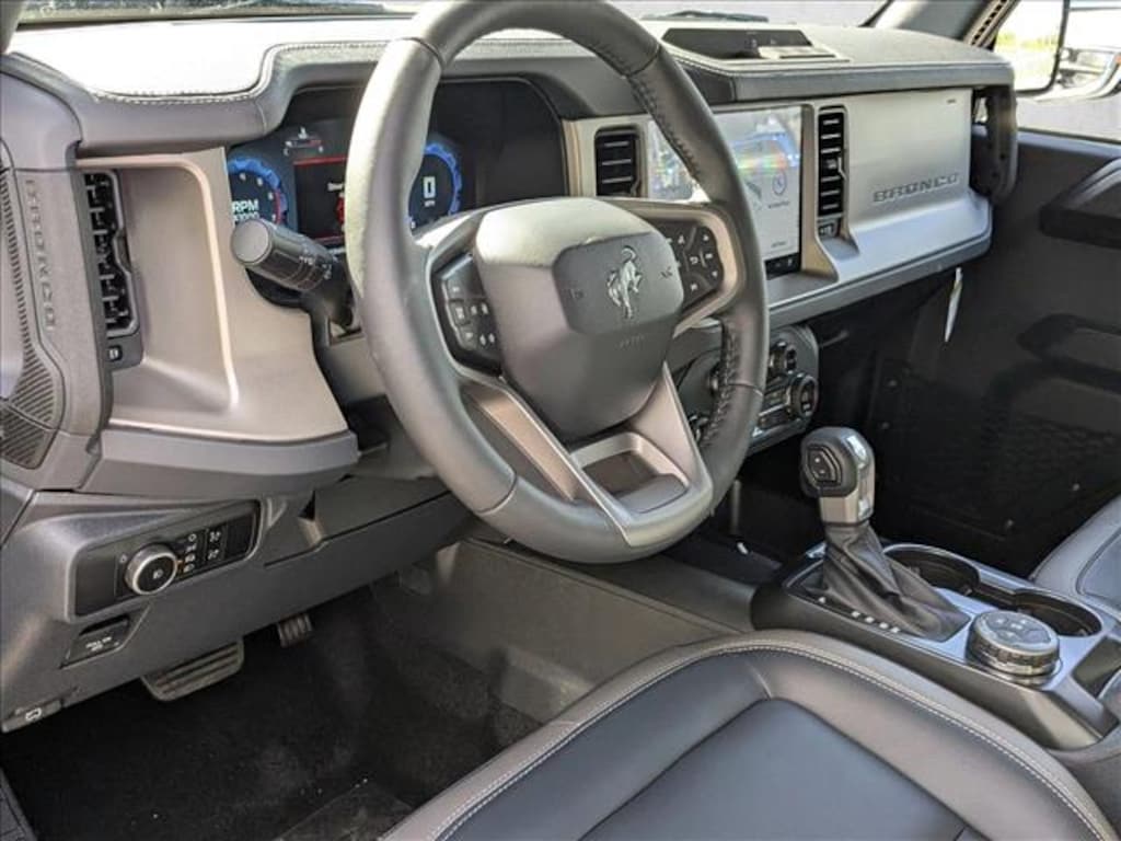 New 2025 Ford Bronco Outer Banks SUV