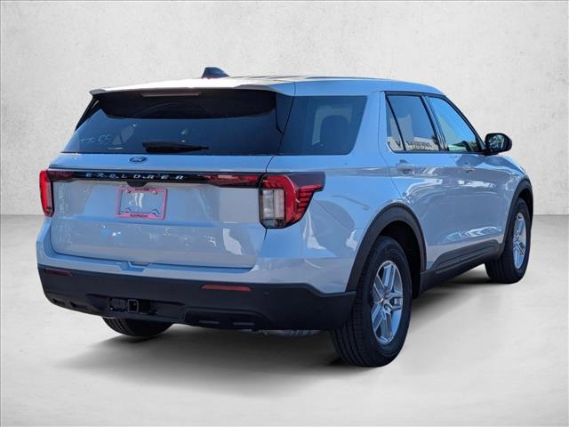 2026 Ford Explorer photo 2