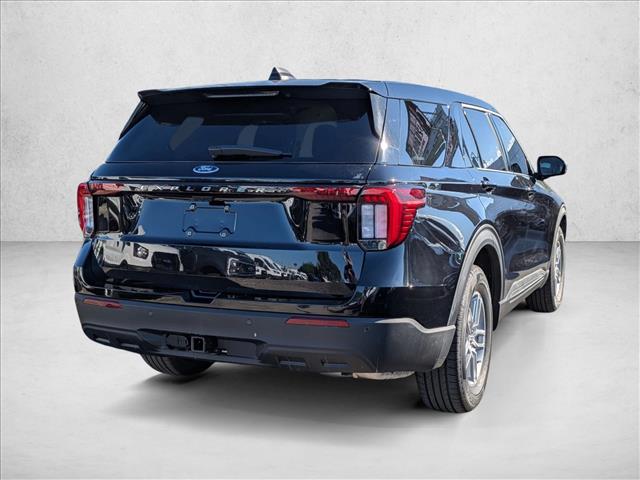 2026 Ford Explorer photo 2