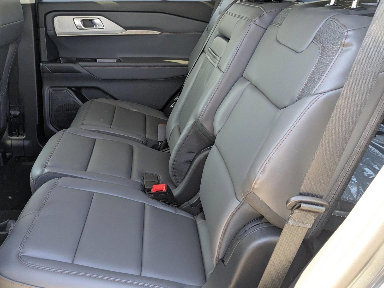 2026 Ford Explorer Active - Photo 14
