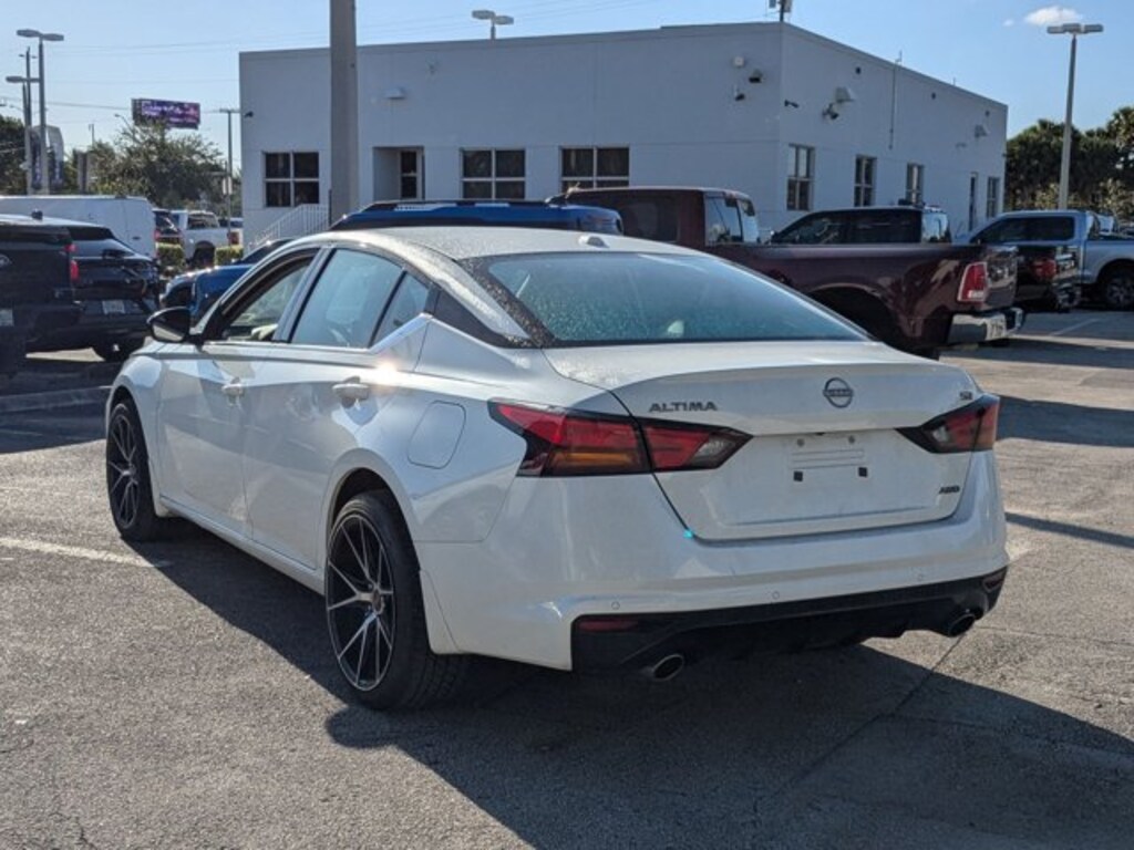 Used 2025 Nissan Altima SR Sedan