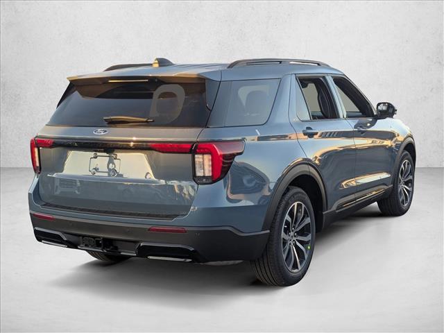 2026 Ford Explorer ST-Line photo 2