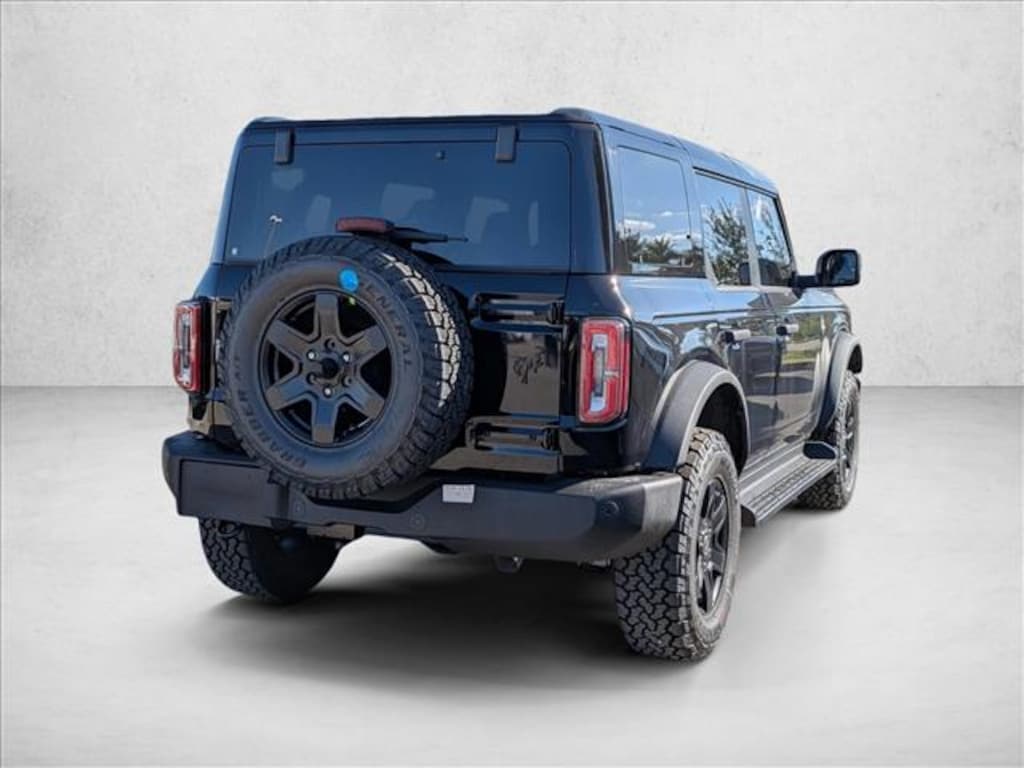 New 2025 Ford Bronco Outer Banks SUV