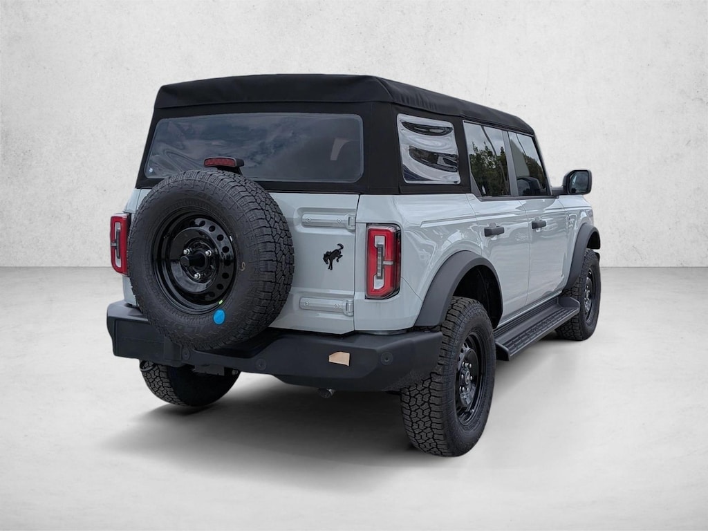 New 2026 Ford Bronco Outer Banks SUV