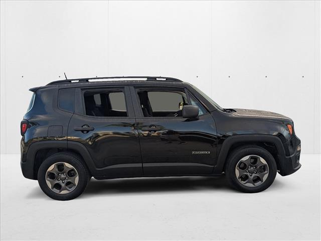 2017 Jeep Renegade Sport photo 4