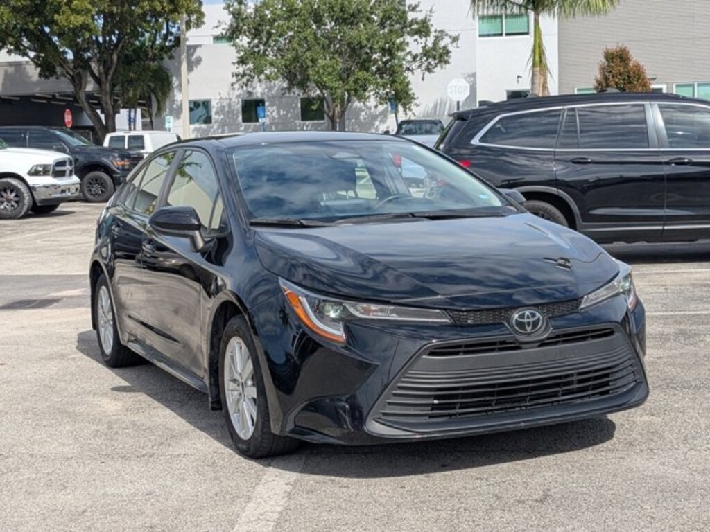 Used 2023 Toyota Corolla LE Sedan