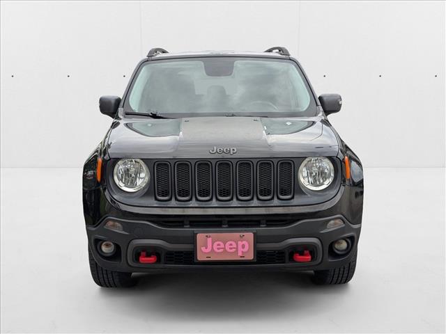 2016 Jeep Renegade Trailhawk photo 2