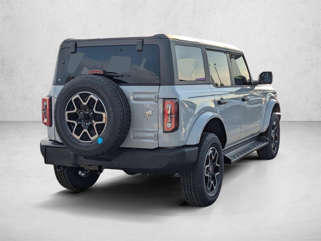 New 2026 Ford Bronco Outer Banks SUV