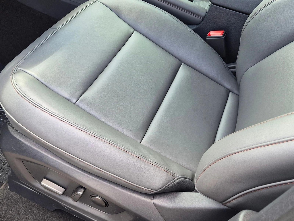 New 2026 Ford Explorer Active w/200A Pkg SUV