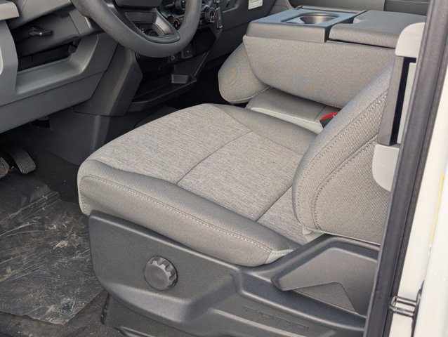2025 Ford F-250 XL photo 4