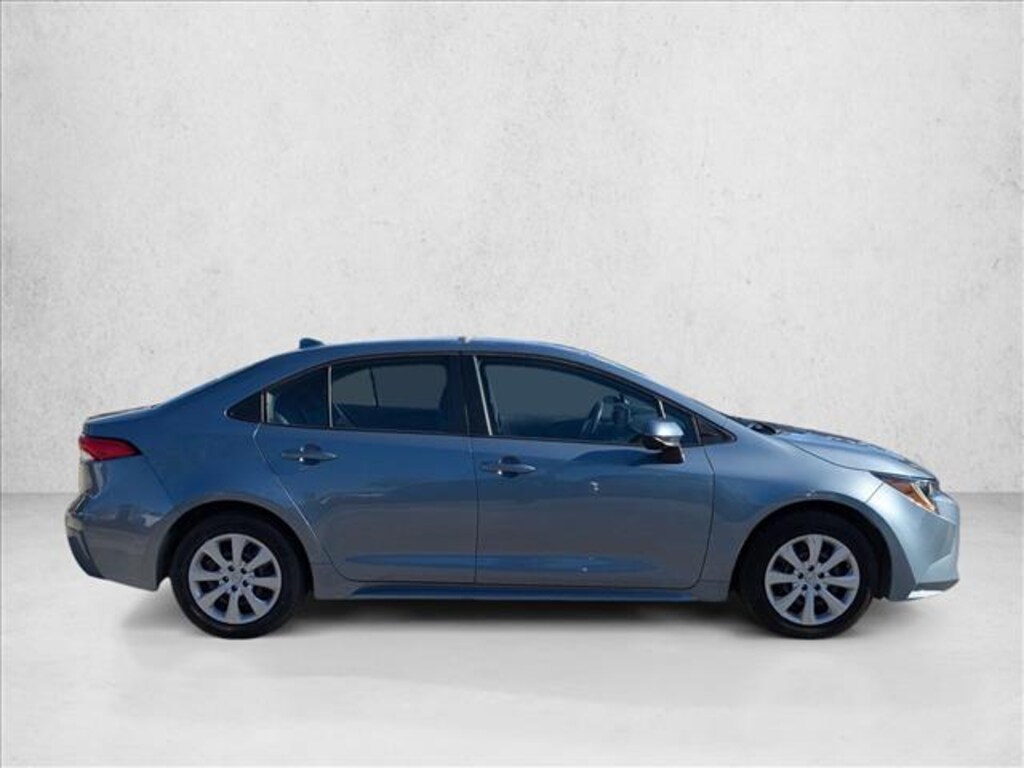 Used 2022 Toyota Corolla LE Sedan