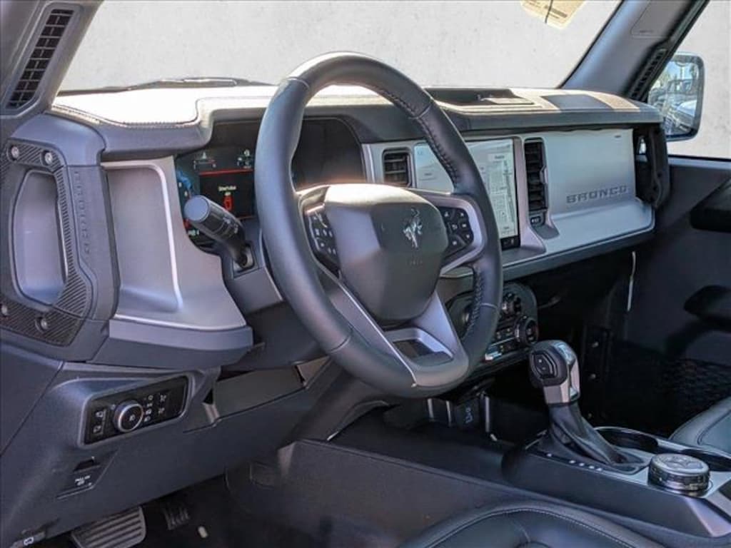 New 2025 Ford Bronco Outer Banks SUV