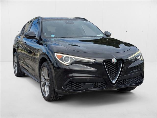 2018 Alfa Romeo Stelvio Ti Sport photo 3