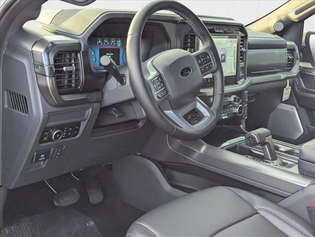 2025 Ford F-150 Lariat photo 3