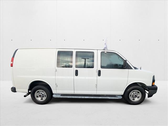 2017 Gmc Savana Cargo 2500 photo 2