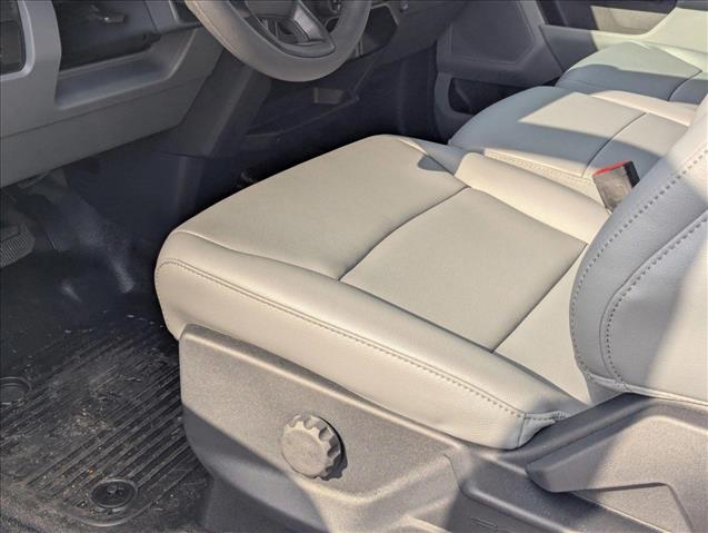 2025 Ford F-250 XL photo 4