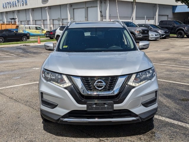 Used 2017 Nissan Rogue SV with VIN JN8AT2MV8HW017459 for sale in Miami Gardens, FL