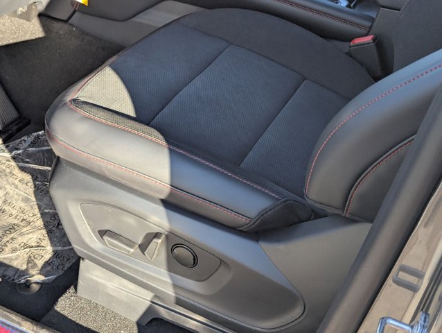 2026 Ford Explorer ST photo 4