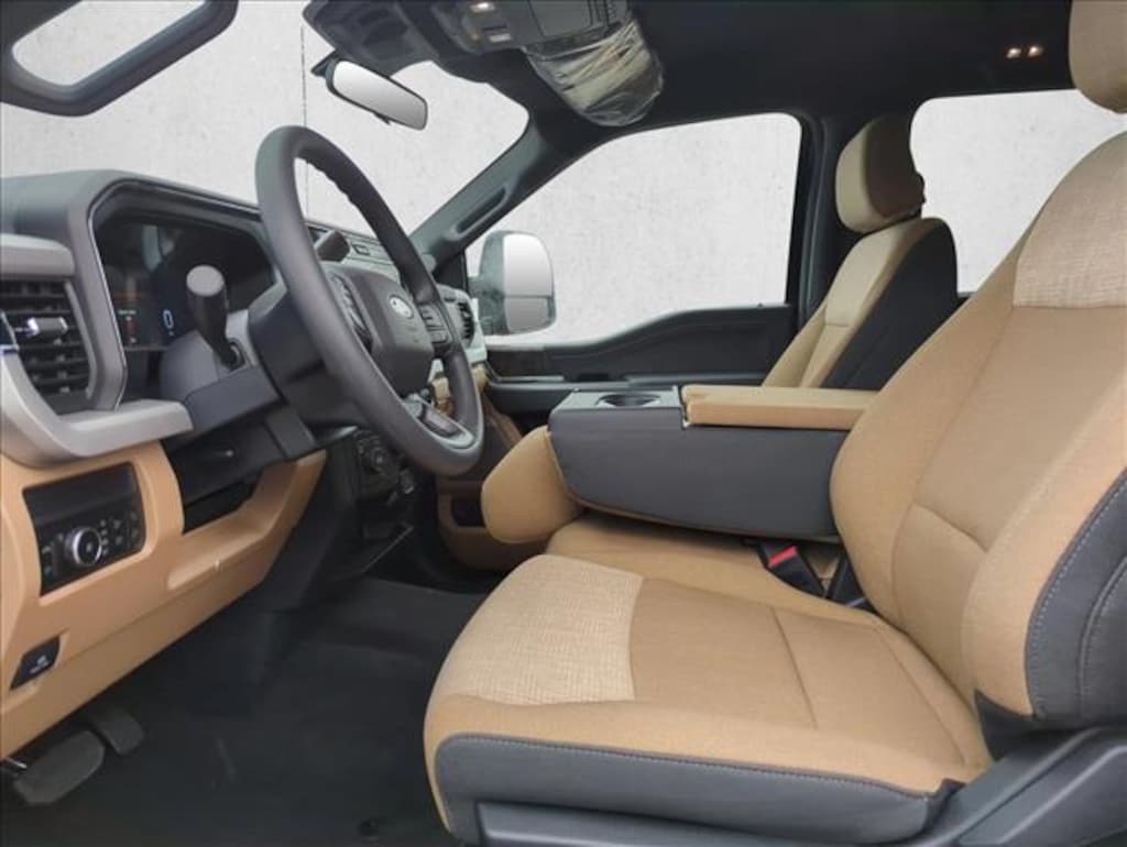 New 2026 Ford F-350 XLT Truck Crew Cab