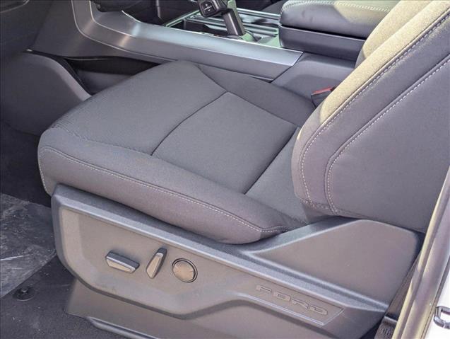 2025 Ford F-150 XLT photo 4