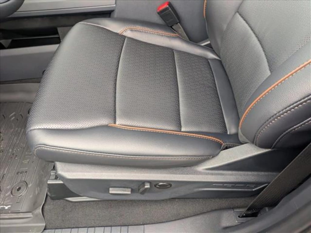 New 2026 Ford F-250 LARIAT Truck Crew Cab