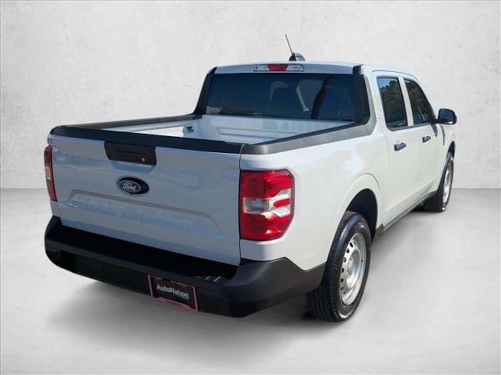 New 2025 Ford Maverick XL Truck SuperCrew