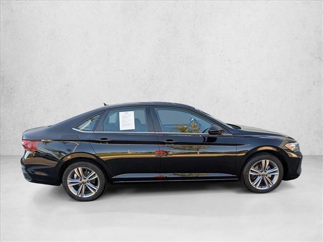 2024 Volkswagen Jetta SE photo 2