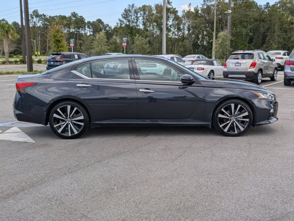 Used 2019 Nissan Altima 2.5 Platinum Sedan