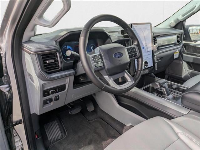 2025 Ford F-150 Lightning photo 2