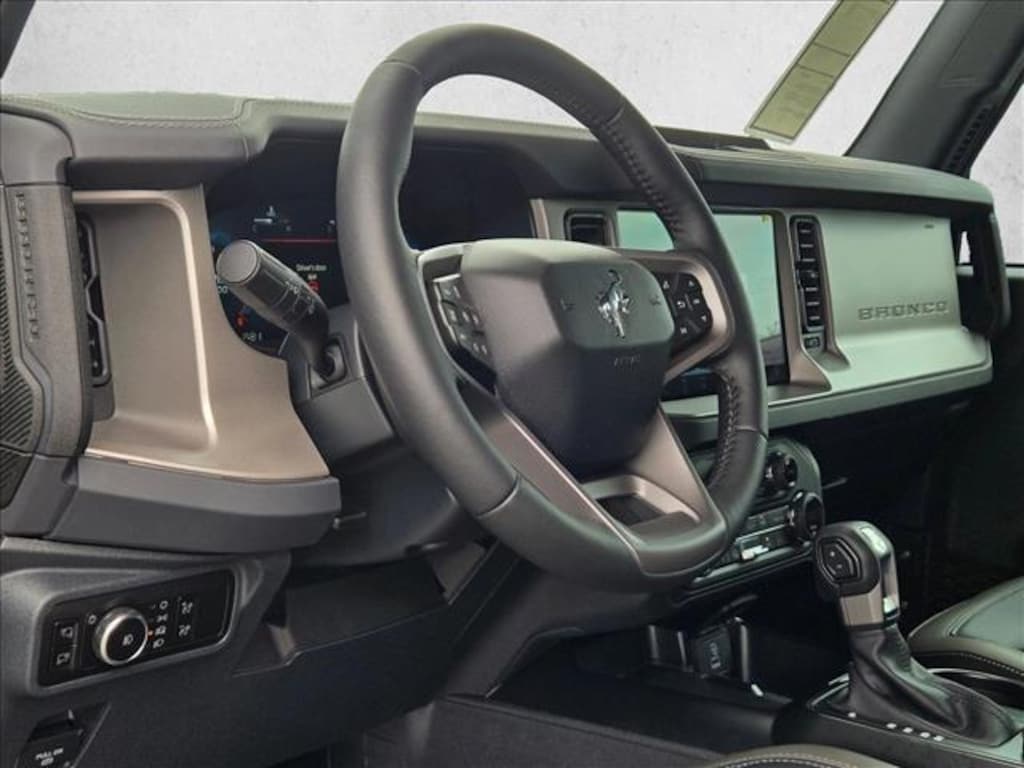 New 2025 Ford Bronco Outer Banks SUV