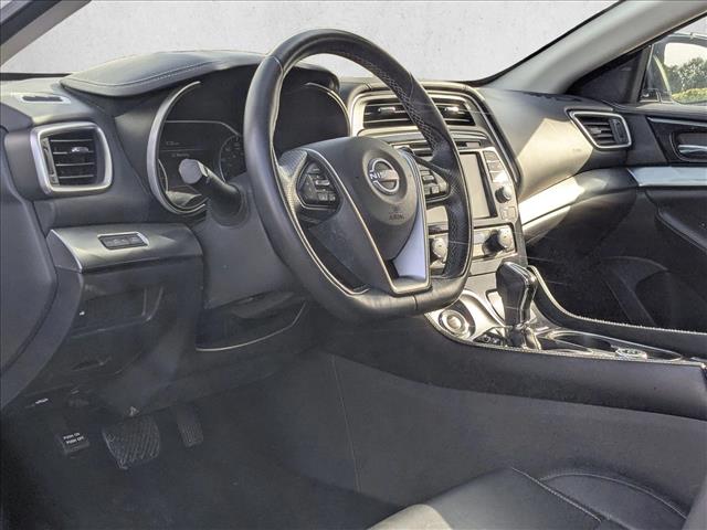 2023 Nissan Maxima SV photo 2