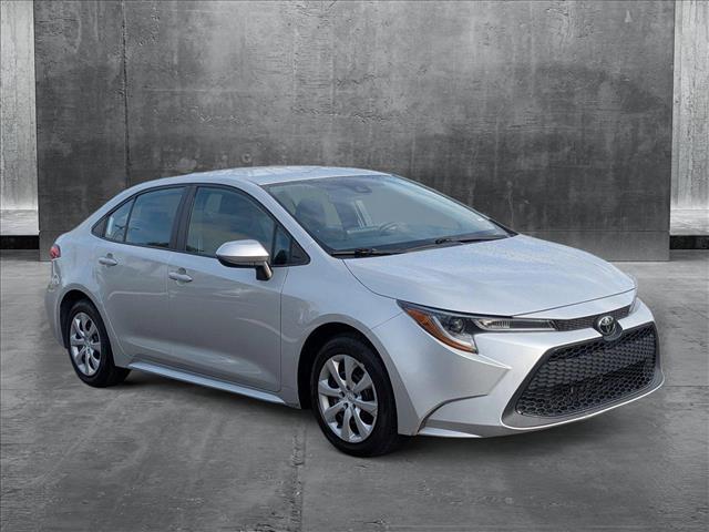 2022 Toyota Corolla LE photo 3