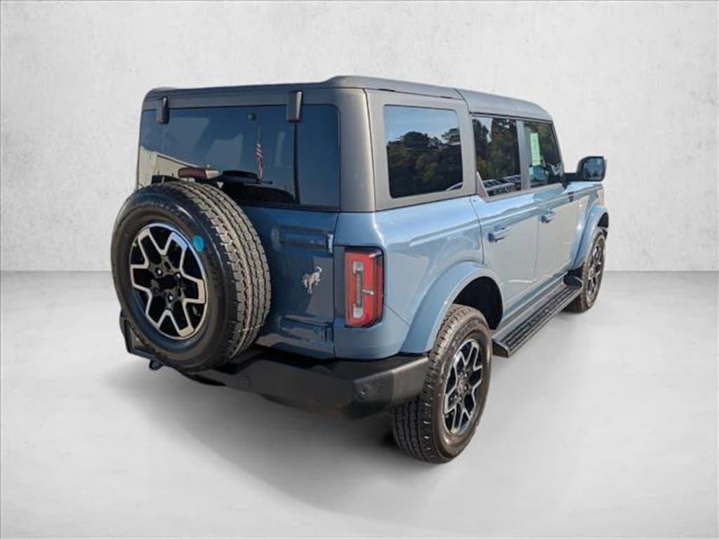 New 2025 Ford Bronco Outer Banks SUV