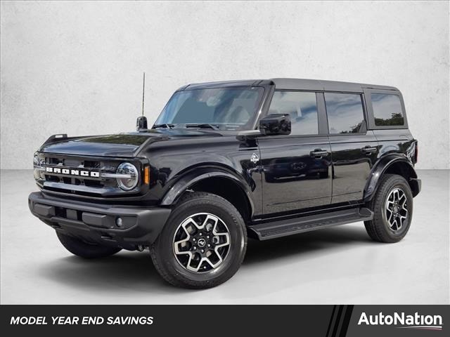 2025 Ford Bronco 4-Door Outer Banks's photo