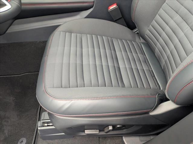 2025 Ford Explorer ST-Line photo 3