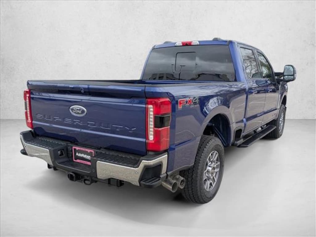 New 2026 Ford F-250 LARIAT Truck Crew Cab