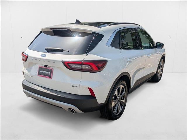 2025 Ford Escape Platinum photo 2